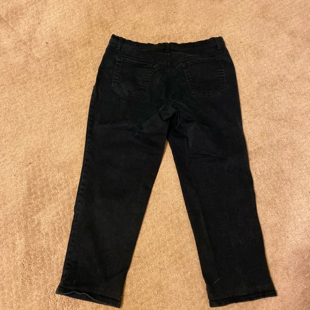 Gloria Vanderbilt - Woman’s (Amanda) black high rise crop jeans, Size: 16W